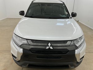 2020 Mitsubishi Outlander LE
