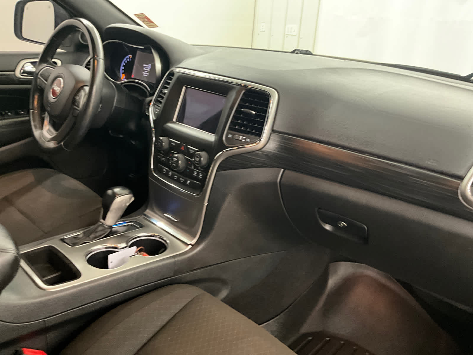 2020 Jeep Grand Cherokee Laredo E