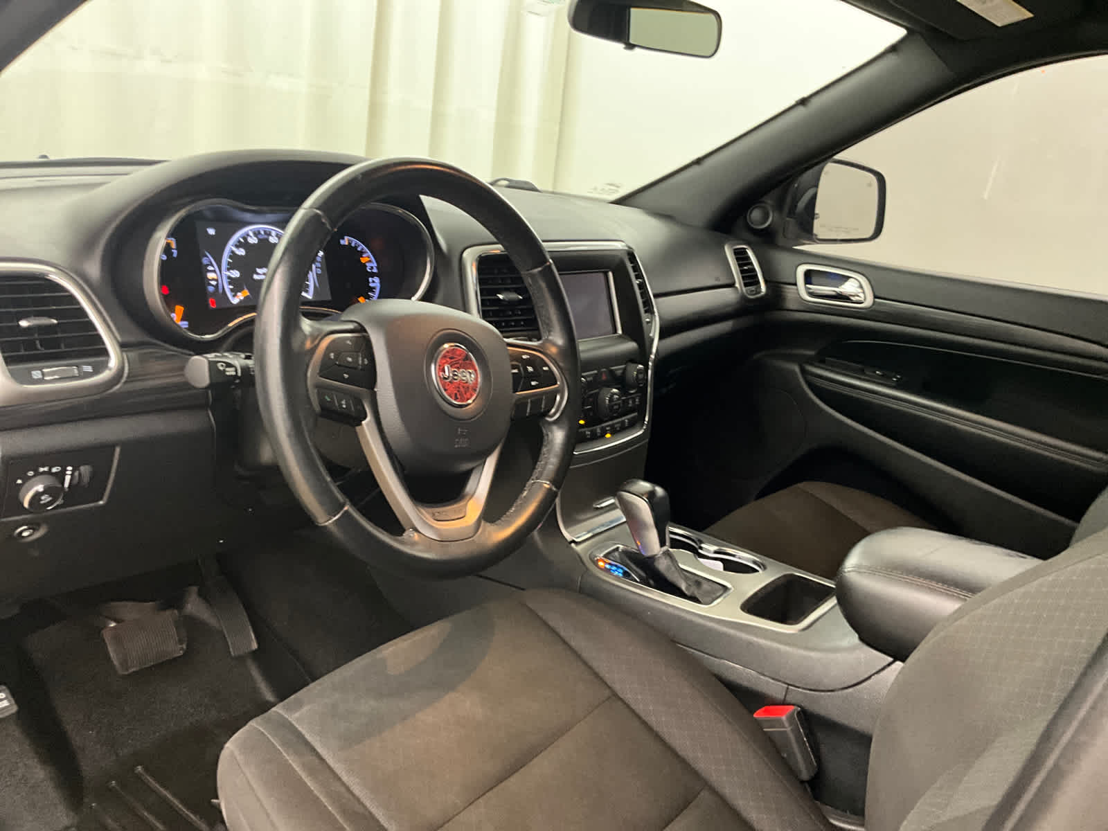 2020 Jeep Grand Cherokee Laredo E