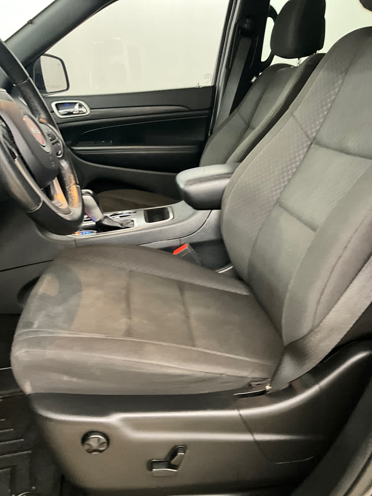 2020 Jeep Grand Cherokee Laredo E