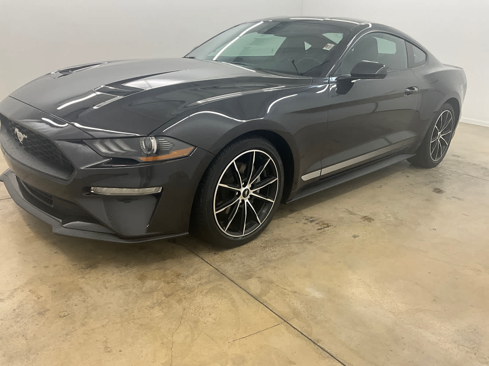 2022 Ford Mustang EcoBoost