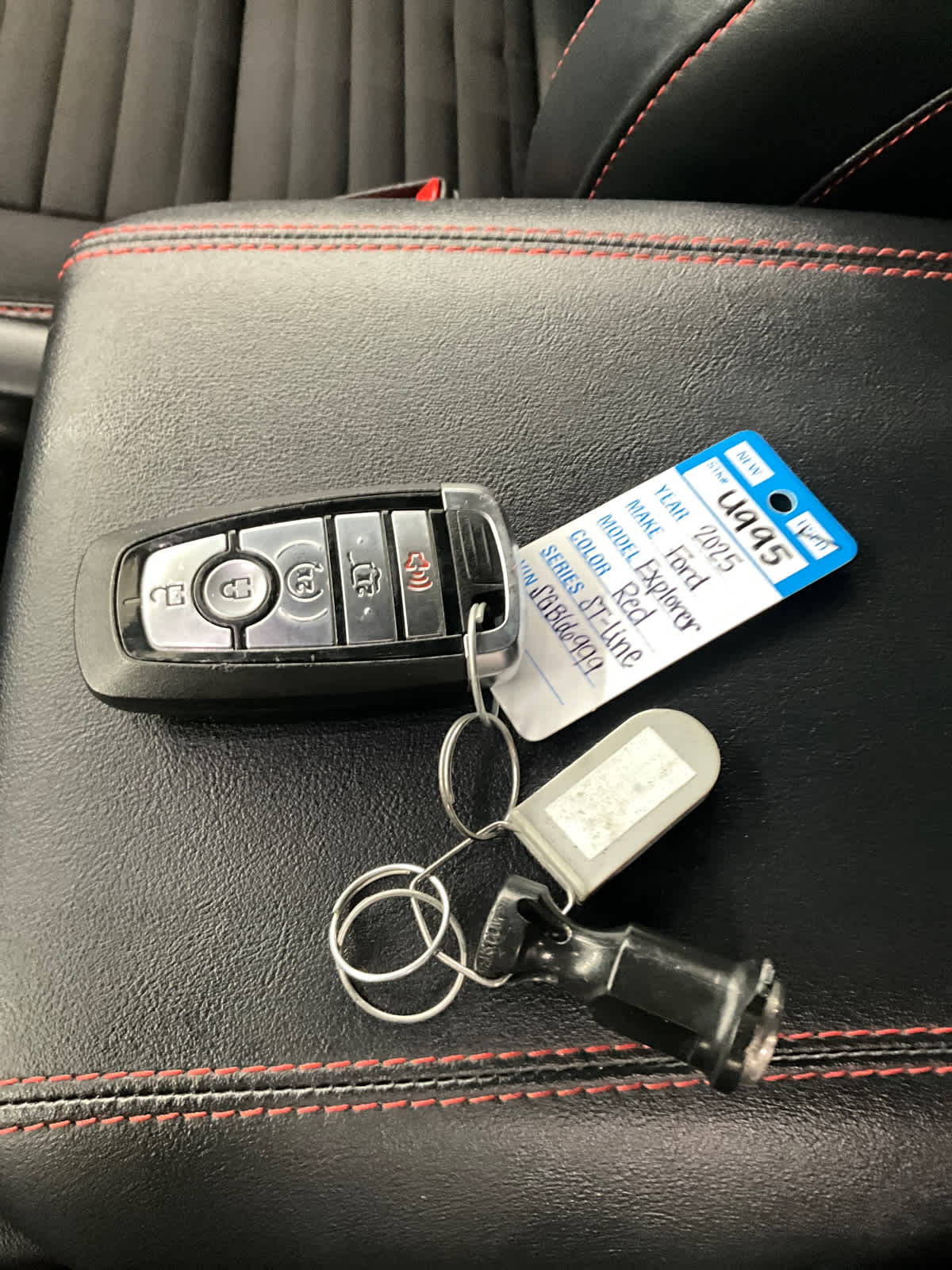 2025 Ford Explorer ST-Line