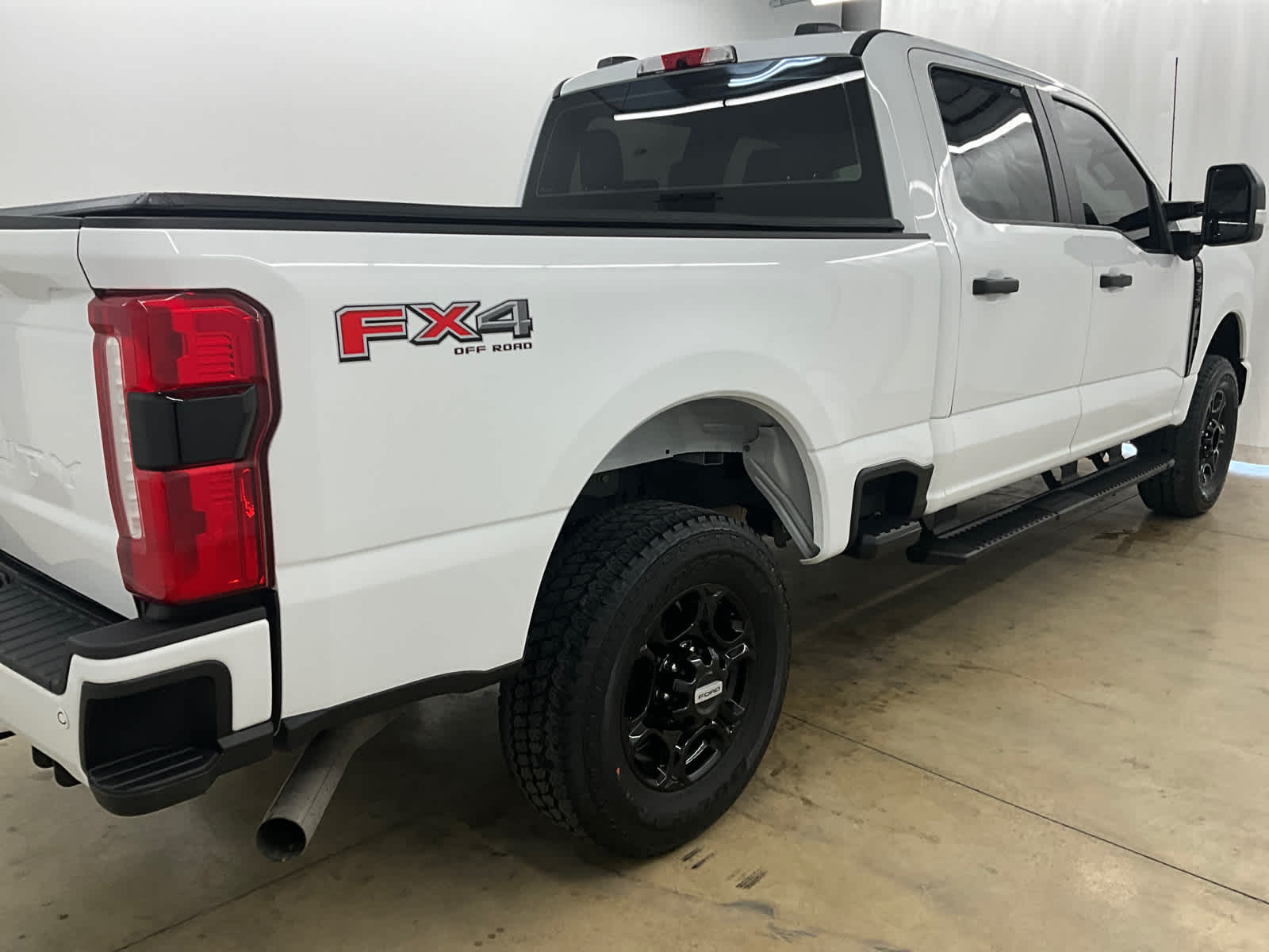 2024 Ford Super Duty F-250 Pickup XL