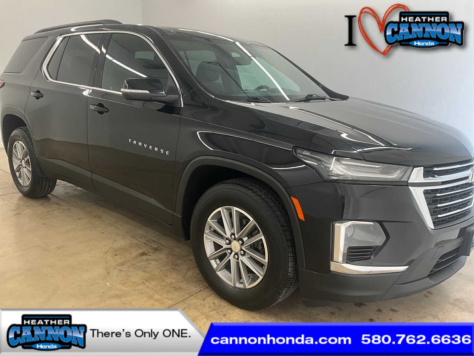 2023 Chevrolet Traverse LT Cloth