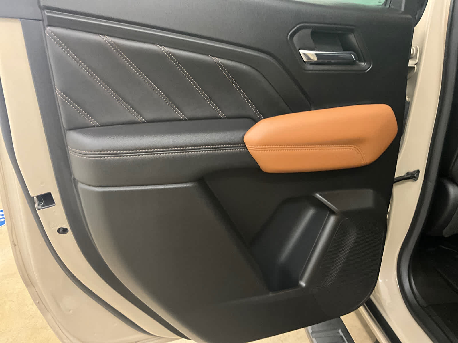 2023 GMC Canyon 4WD AT4