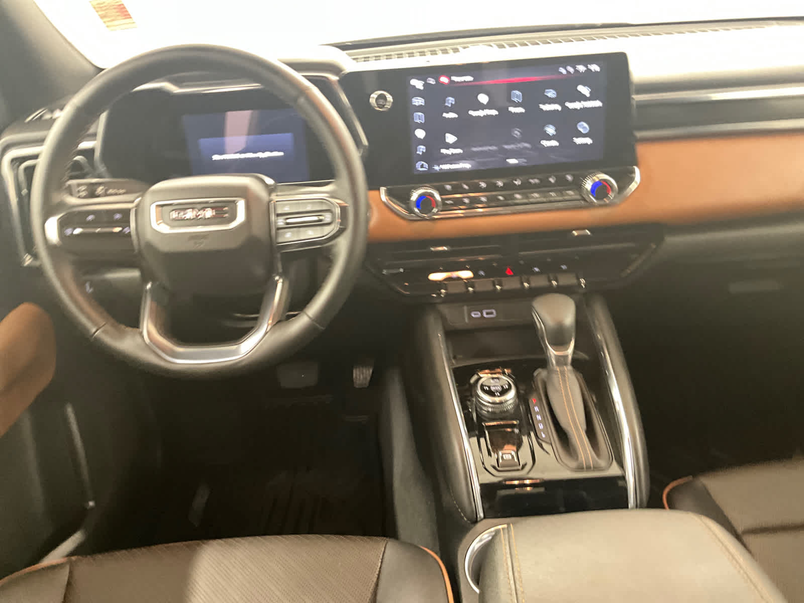 2023 GMC Canyon 4WD AT4
