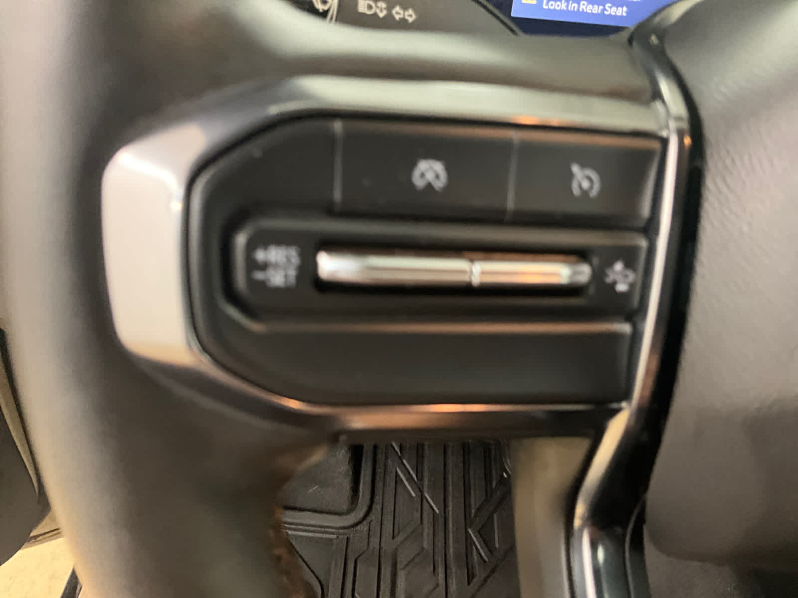 2023 GMC Canyon 4WD AT4
