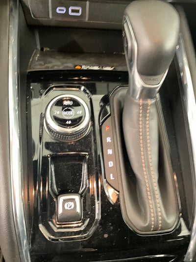 2023 GMC Canyon 4WD AT4