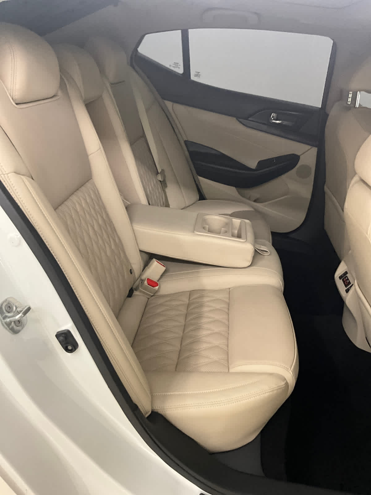 2023 Nissan Maxima Platinum