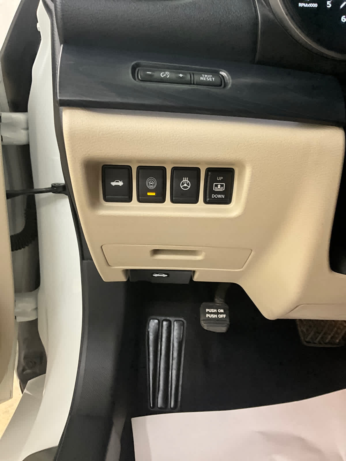 2023 Nissan Maxima Platinum
