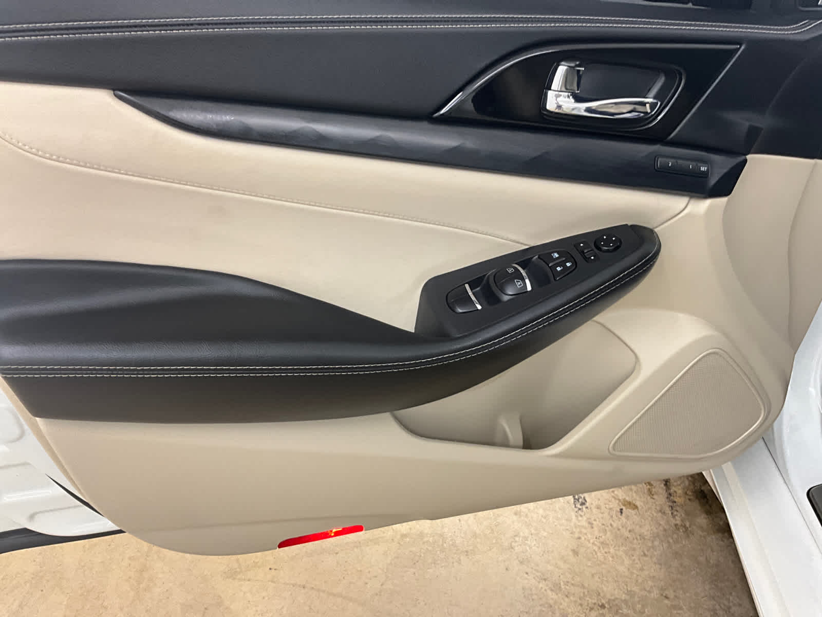 2023 Nissan Maxima Platinum