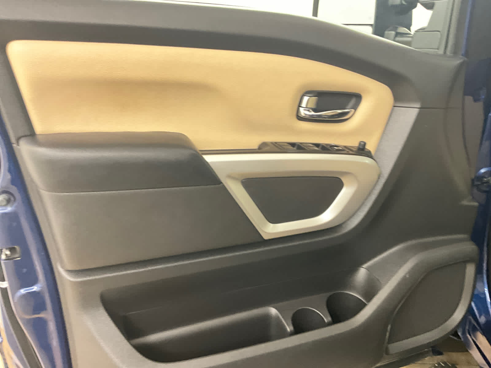 2018 Nissan Titan XD SV