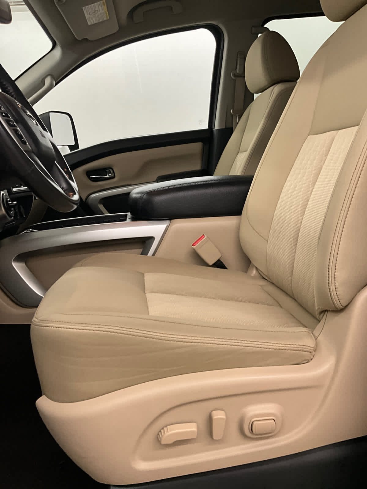 2018 Nissan Titan XD SV