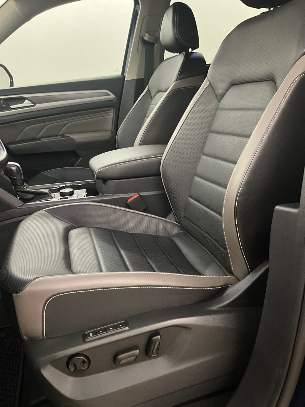 2022 Volkswagen Atlas 3.6L V6 SEL Premium R-Line