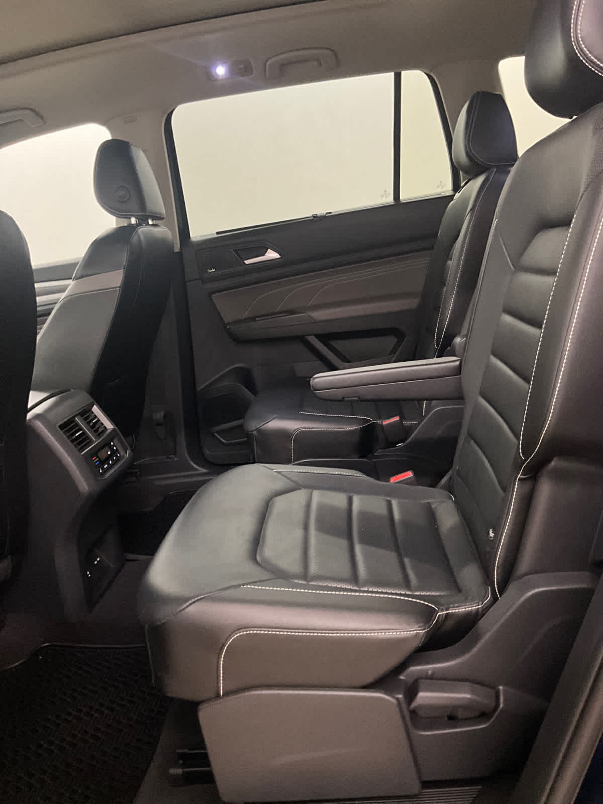 2022 Volkswagen Atlas 3.6L V6 SEL Premium R-Line