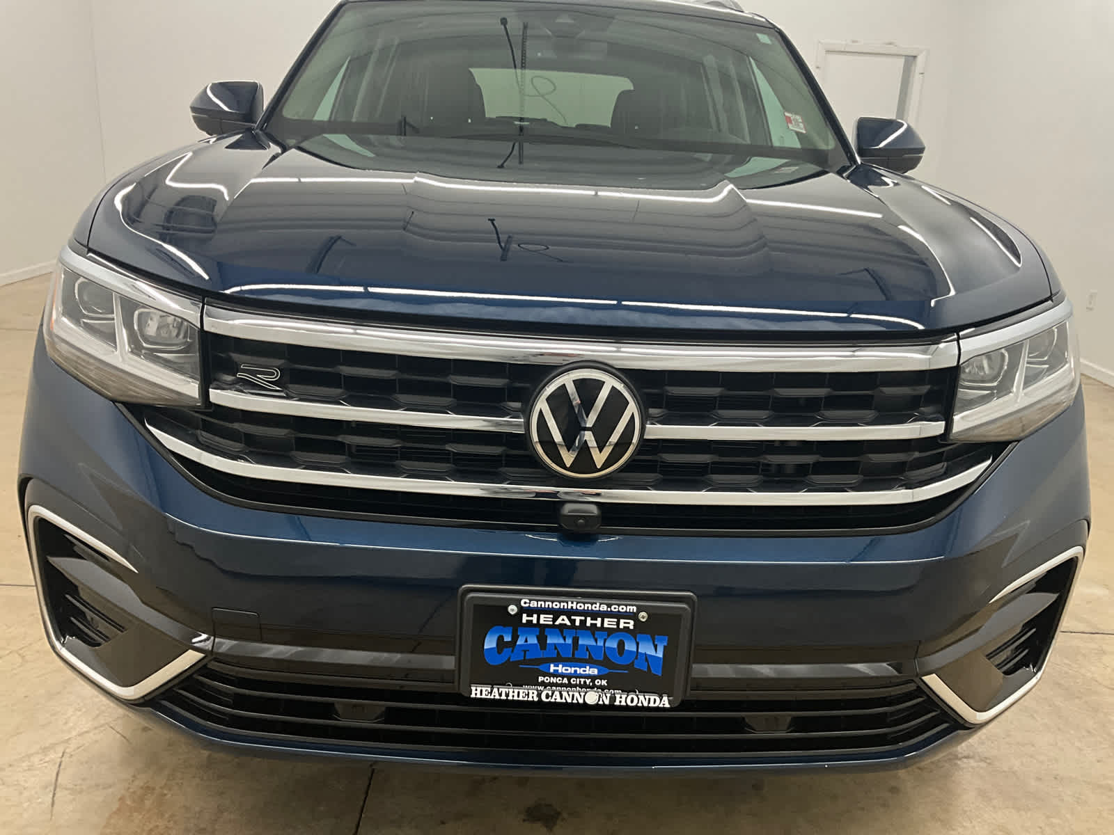 2022 Volkswagen Atlas 3.6L V6 SEL Premium R-Line
