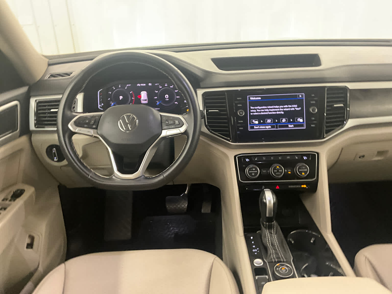 2023 Volkswagen Atlas 3.6L V6 SE w/Technology