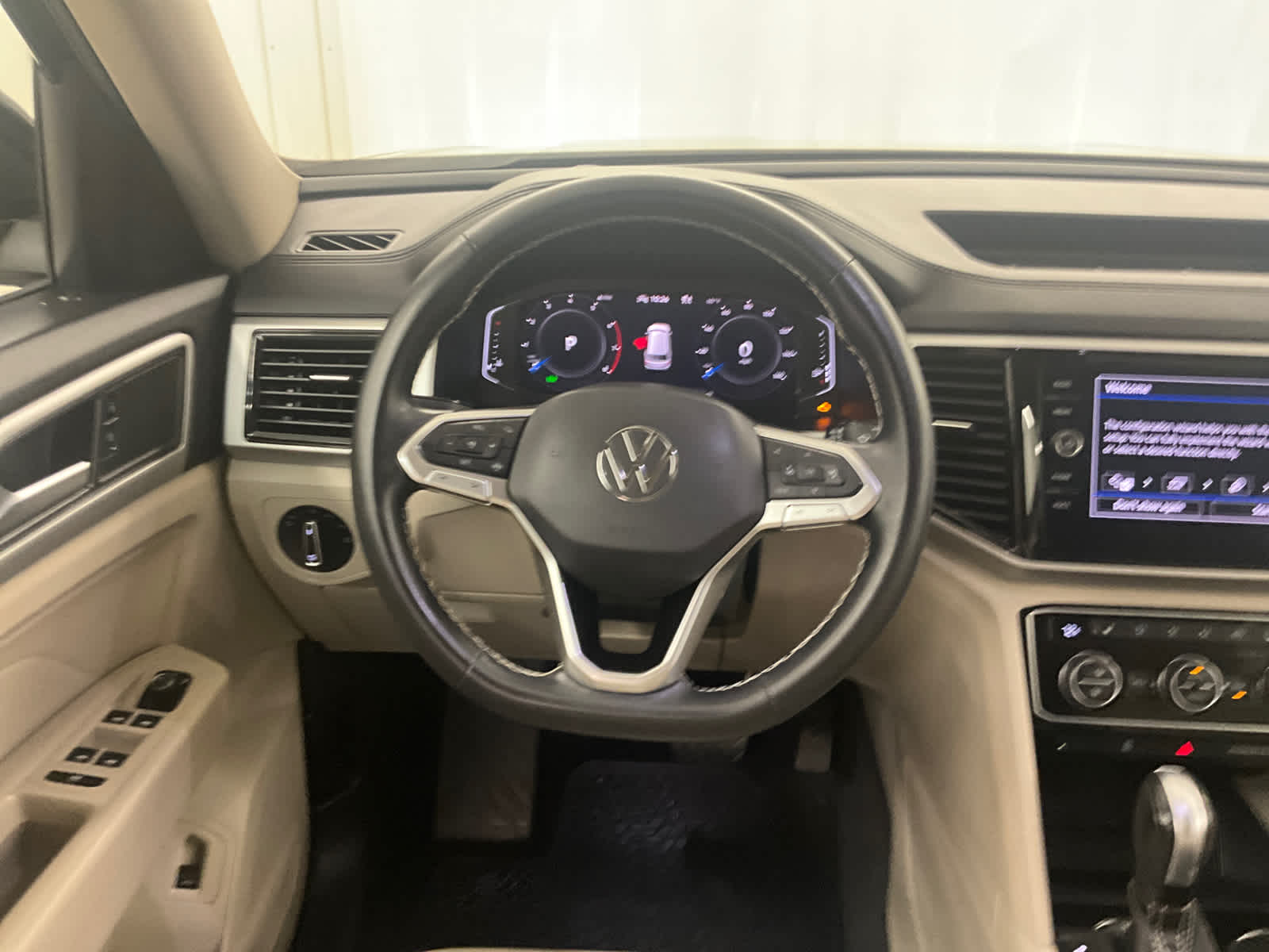2023 Volkswagen Atlas 3.6L V6 SE w/Technology