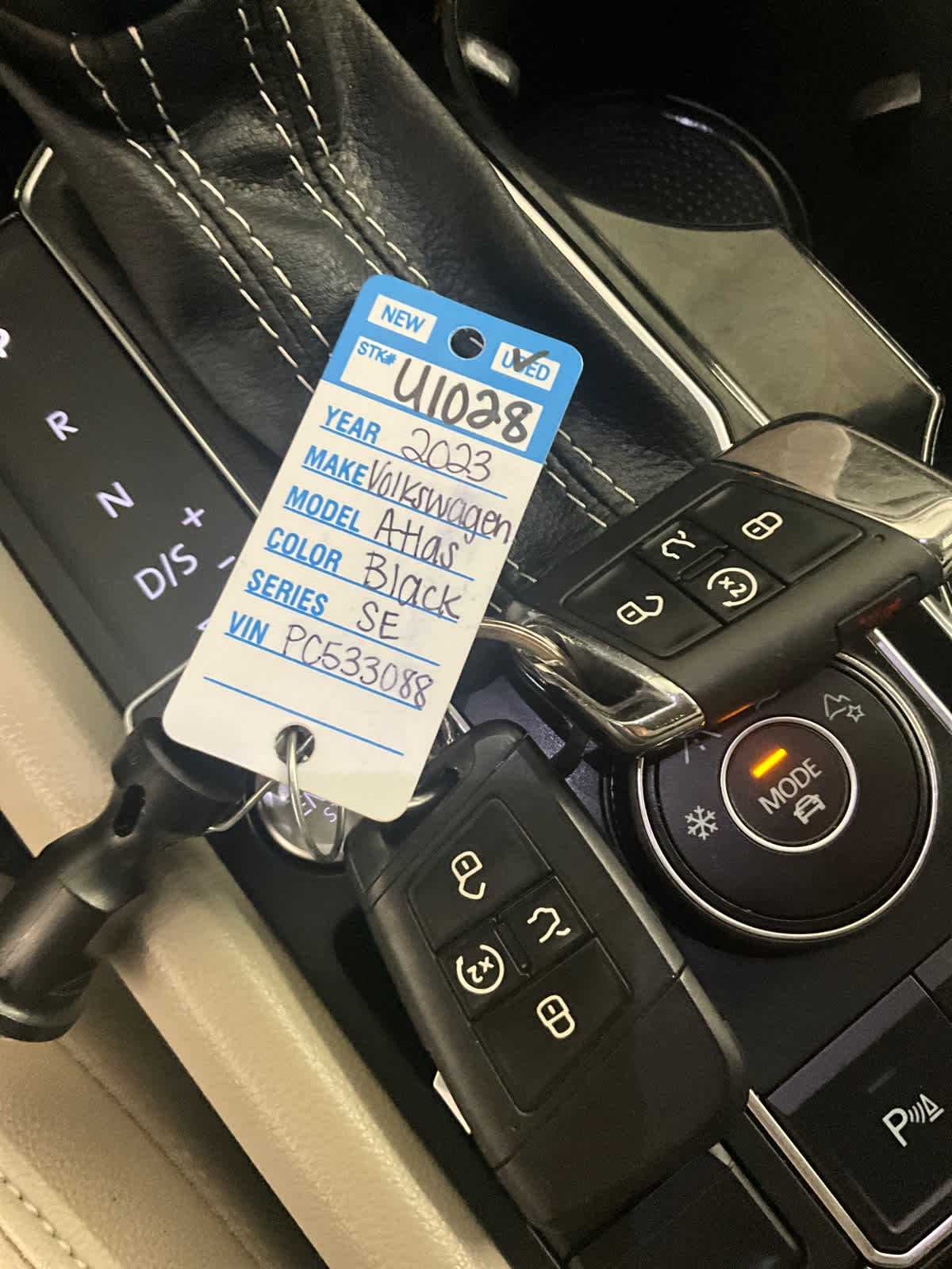 2023 Volkswagen Atlas 3.6L V6 SE w/Technology