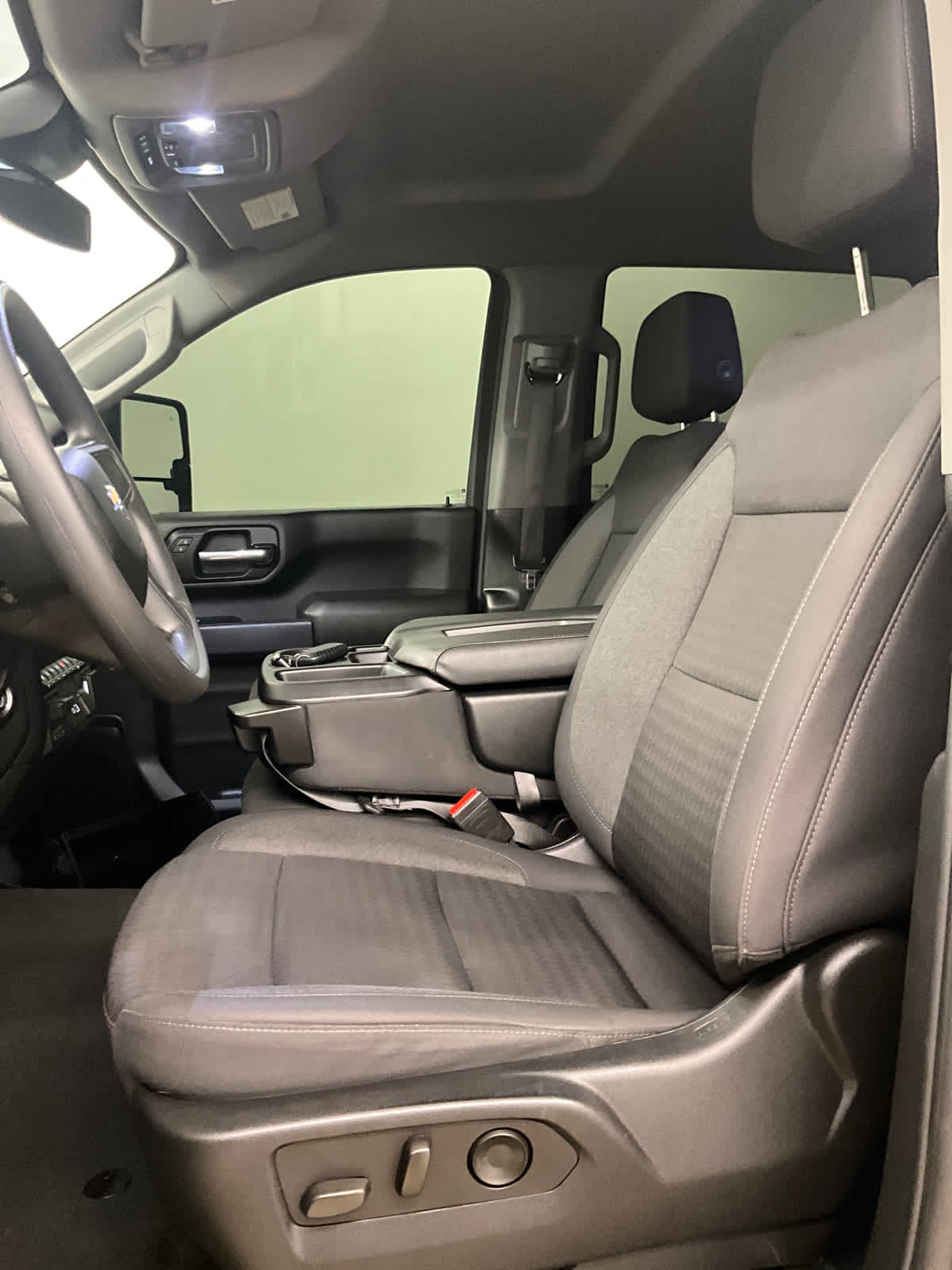2024 Chevrolet Silverado 2500HD Custom - Photo 9