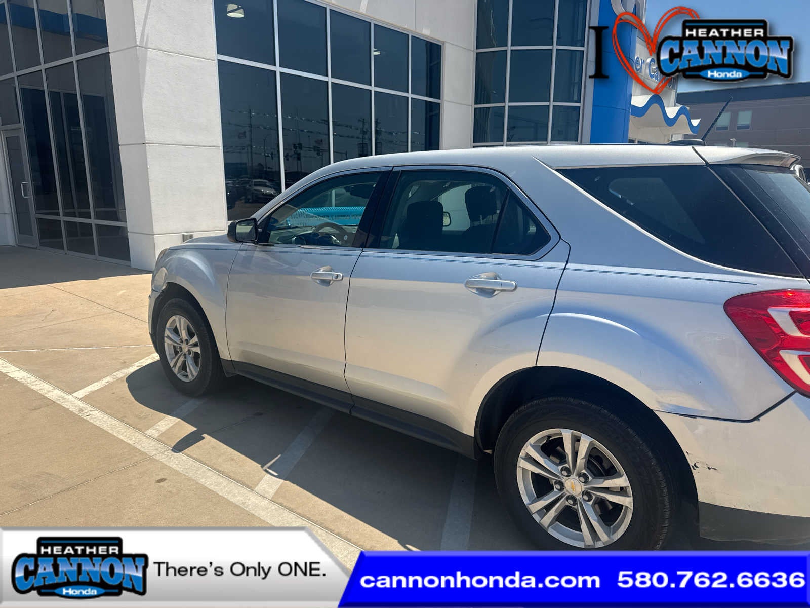 2017 Chevrolet Equinox LS's photo