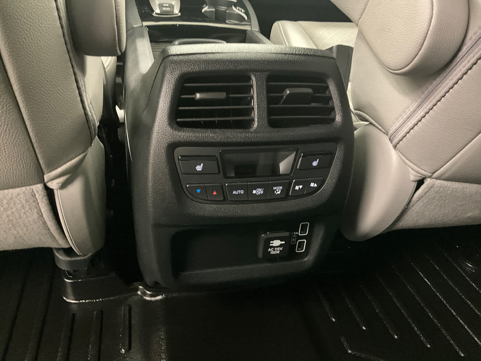 2023 Honda Passport Elite