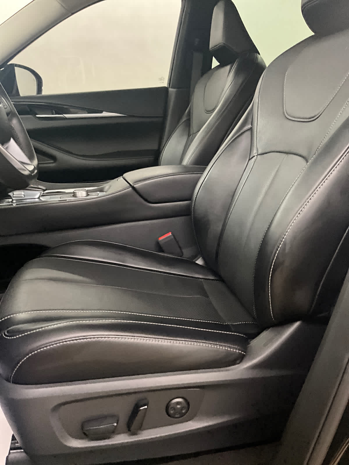 2023 INFINITI QX60 PURE