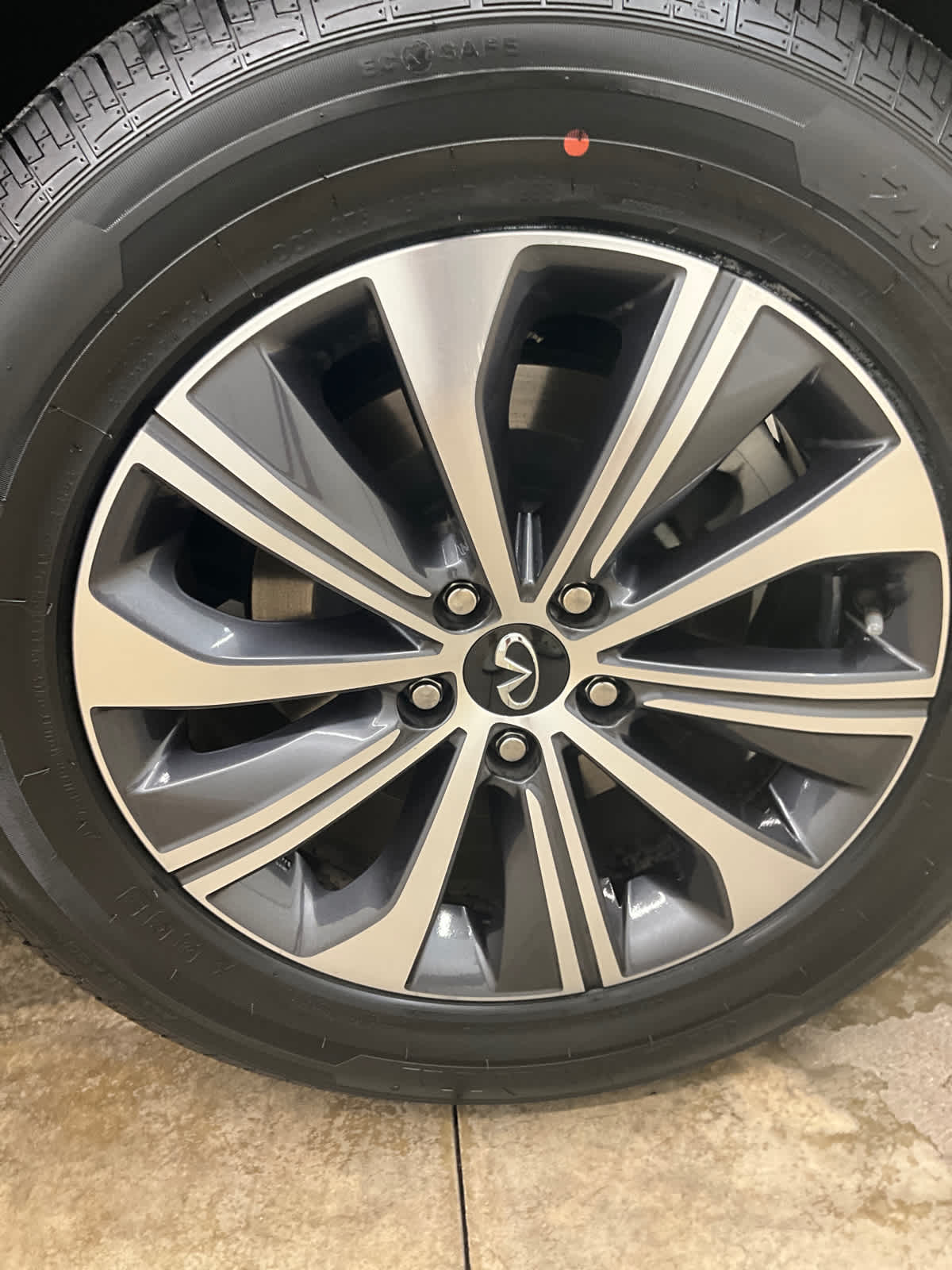 2023 INFINITI QX60 PURE