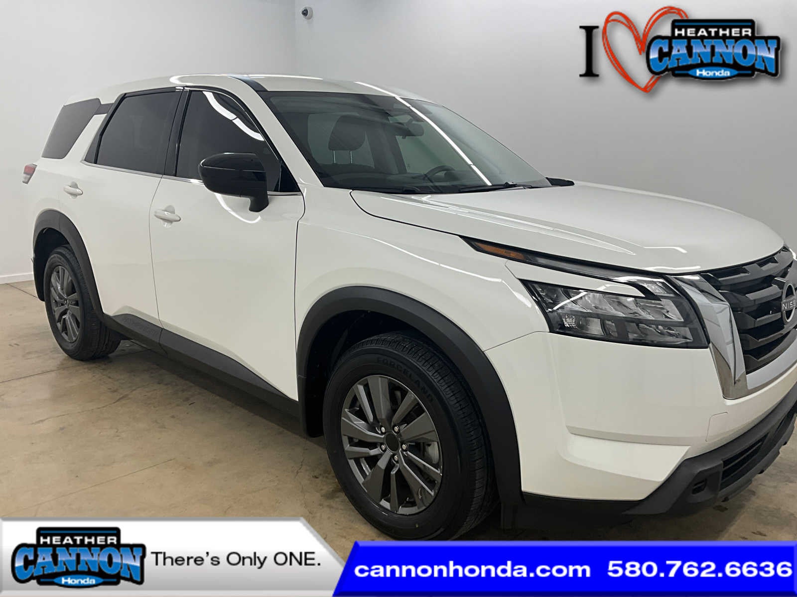 2024 Nissan Pathfinder S