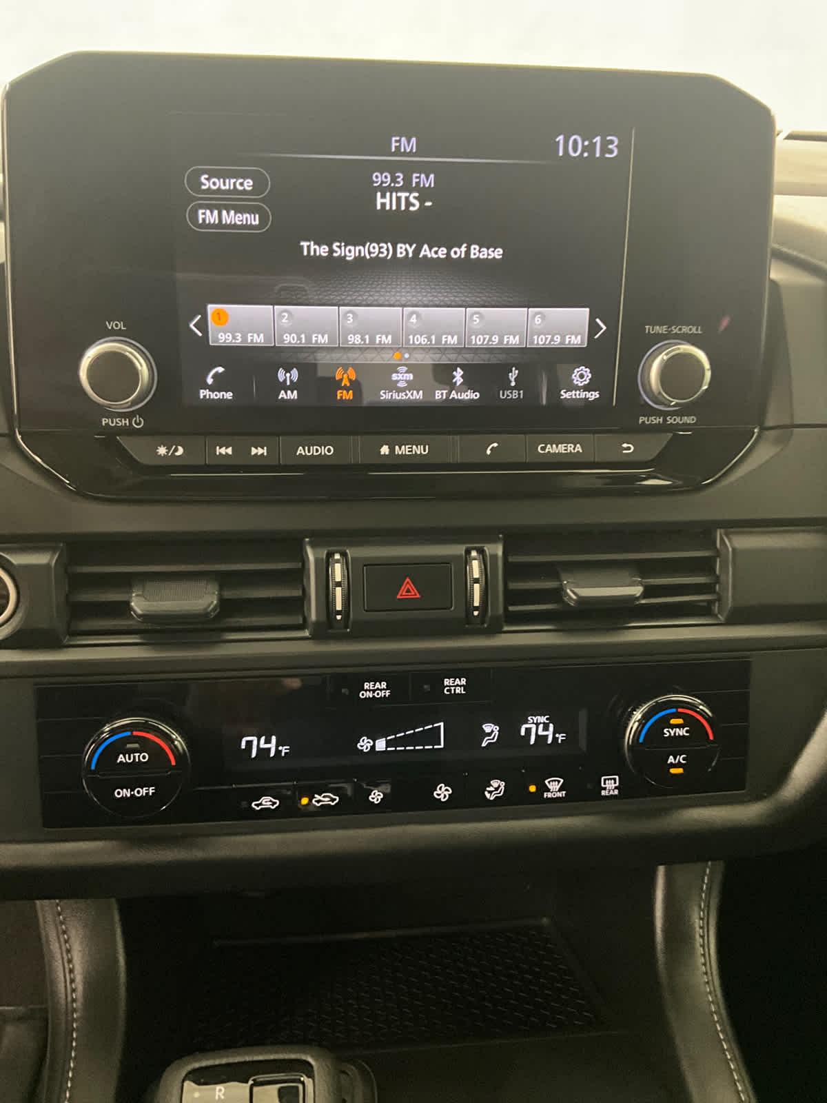 2024 Nissan Pathfinder S