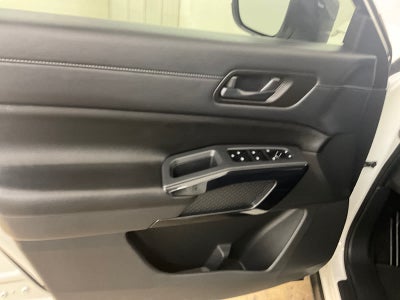 2024 Nissan Pathfinder S