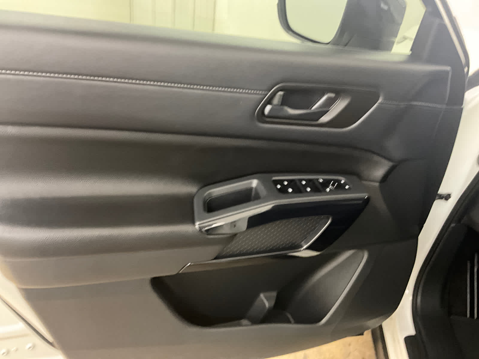 2024 Nissan Pathfinder S