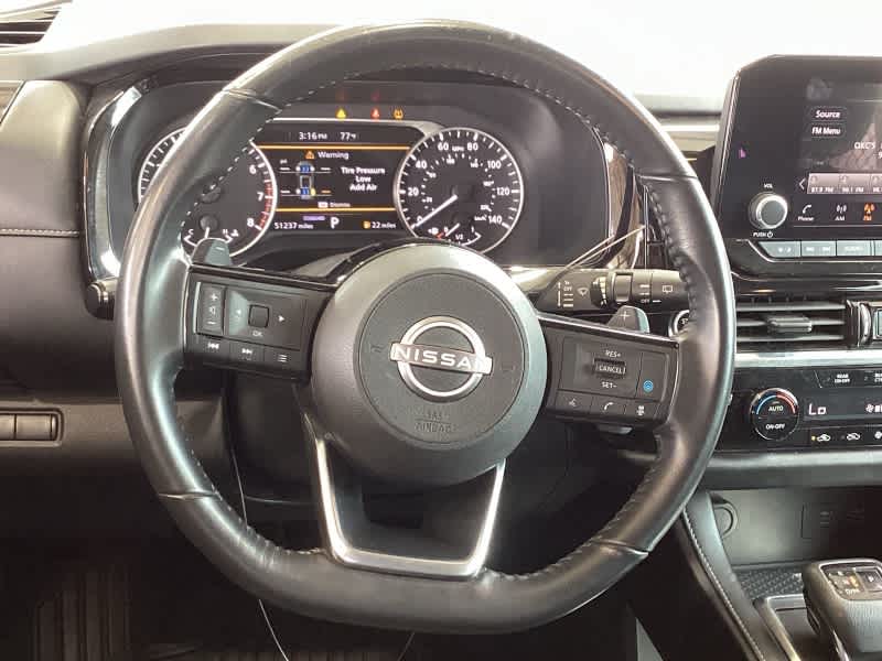 2023 Nissan Pathfinder SV