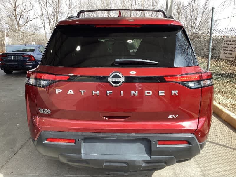 2023 Nissan Pathfinder SV