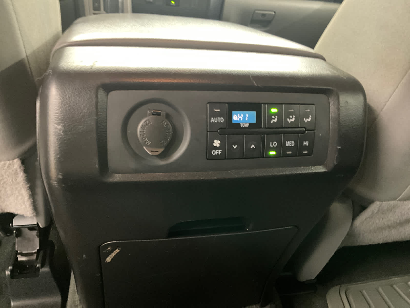 2017 Toyota Sequoia SR5