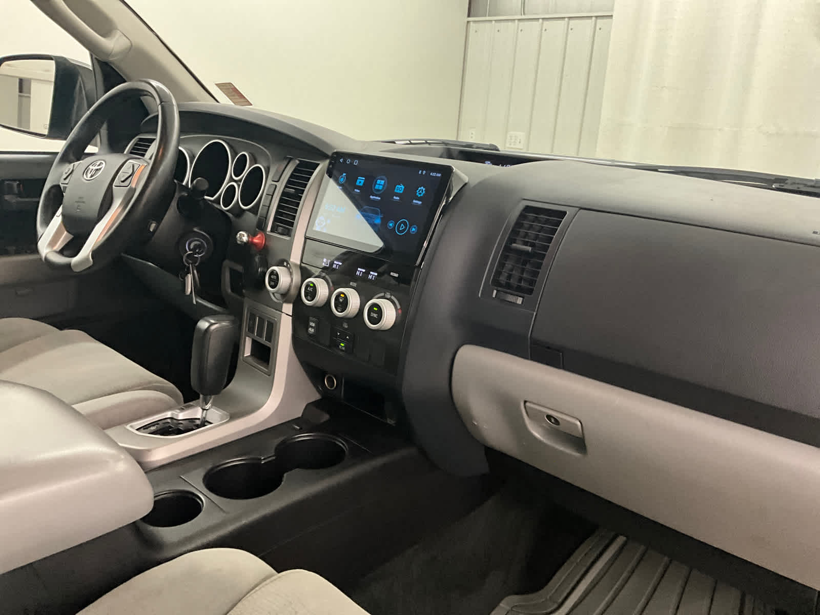 2017 Toyota Sequoia SR5