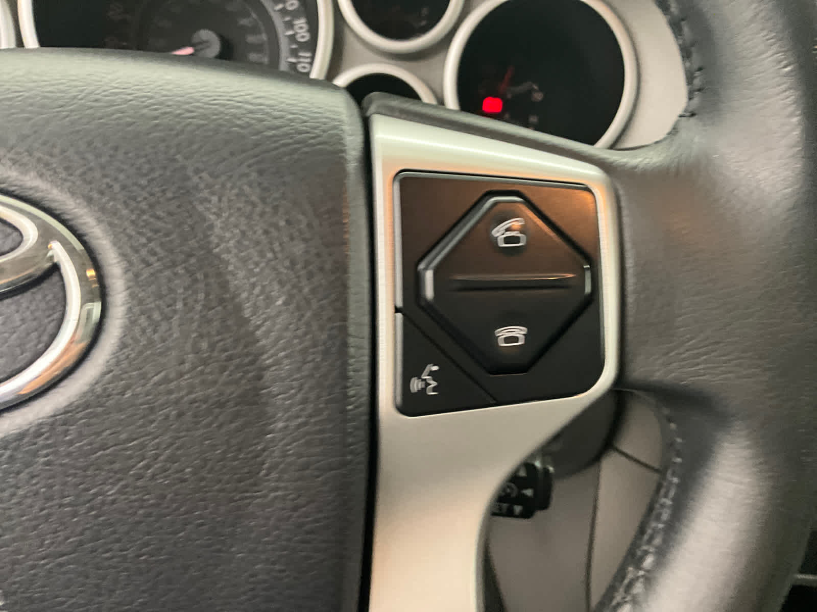 2017 Toyota Sequoia SR5