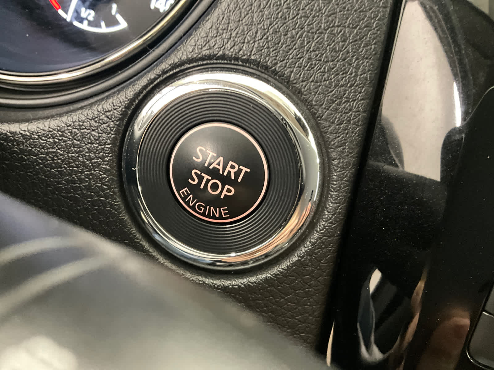 2020 Nissan Rogue Sport SV