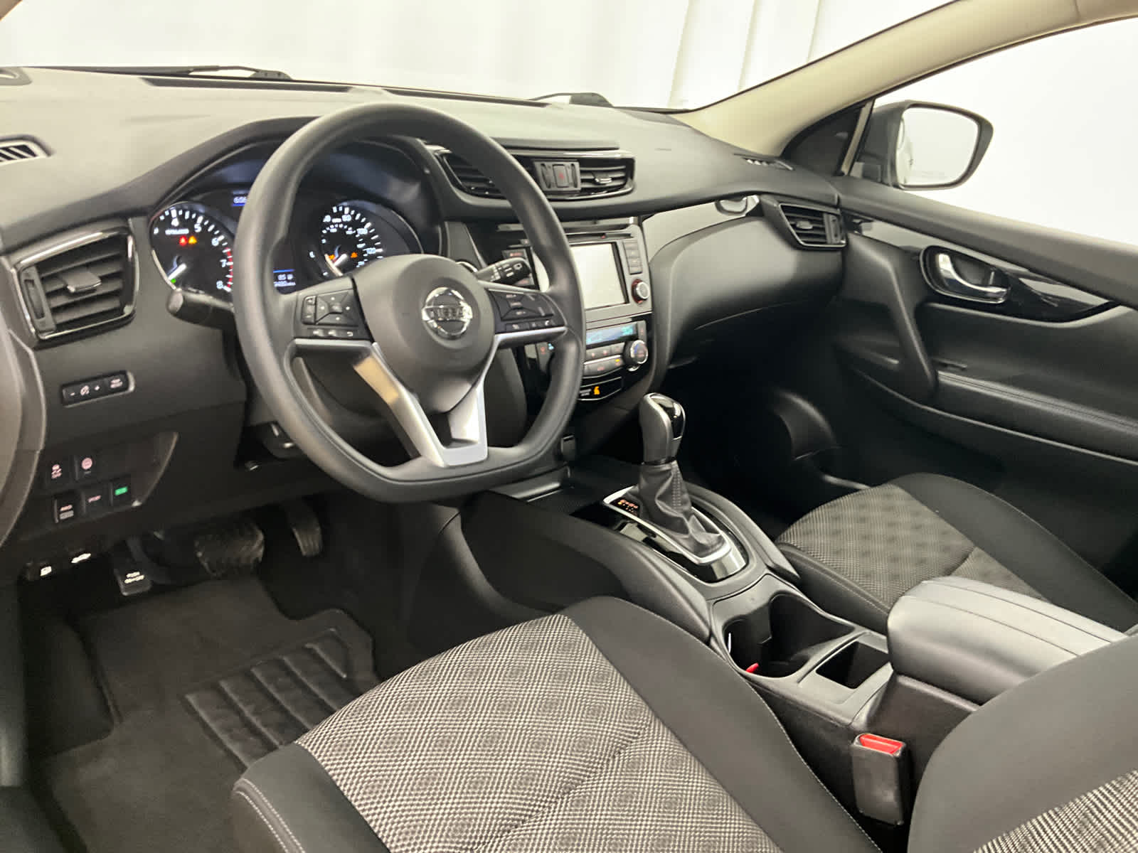 2020 Nissan Rogue Sport SV