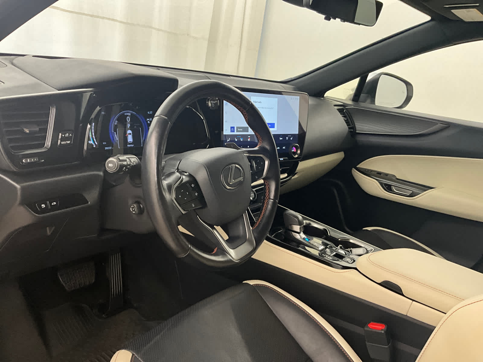 2024 Lexus NX 450h+ Luxury