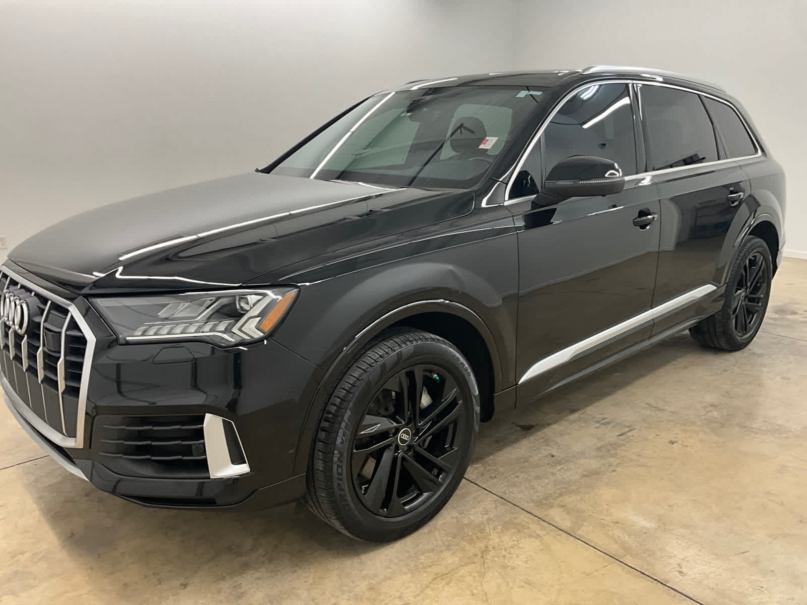 2023 Audi Q7 Premium