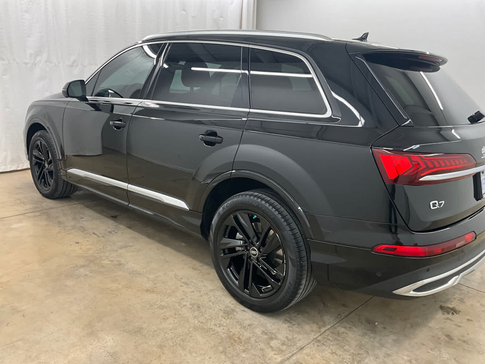 2023 Audi Q7 Premium