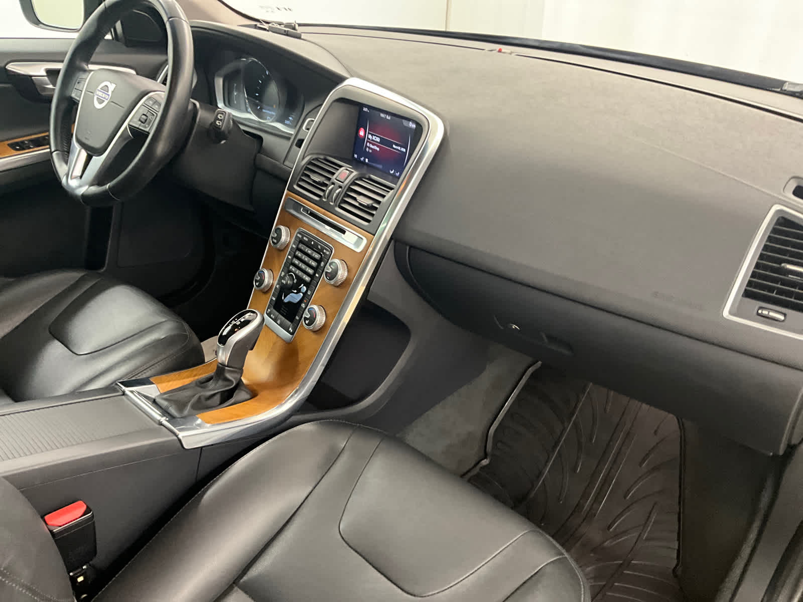 2017 Volvo XC60 Inscription