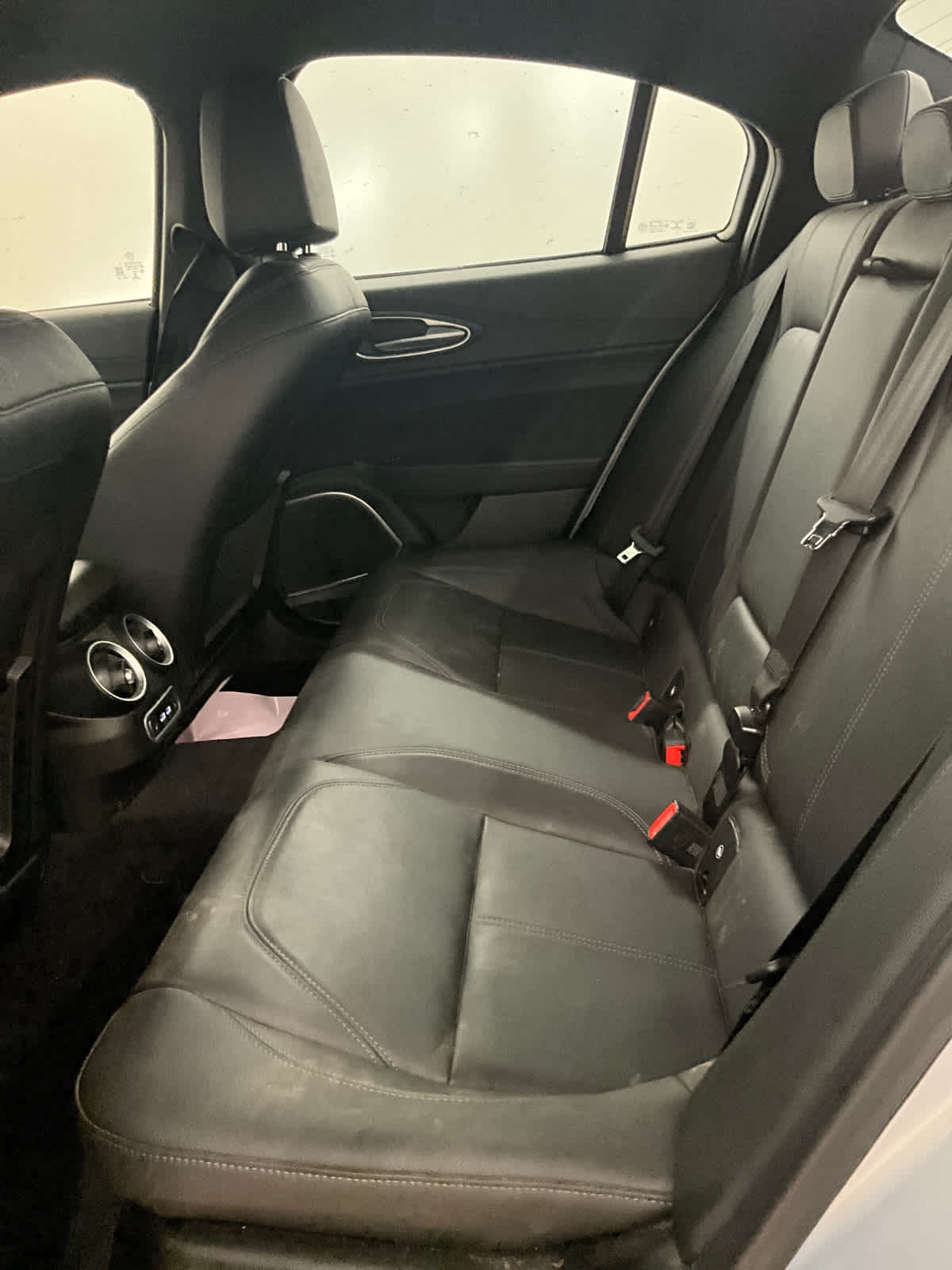 2022 Alfa Romeo Giulia Base