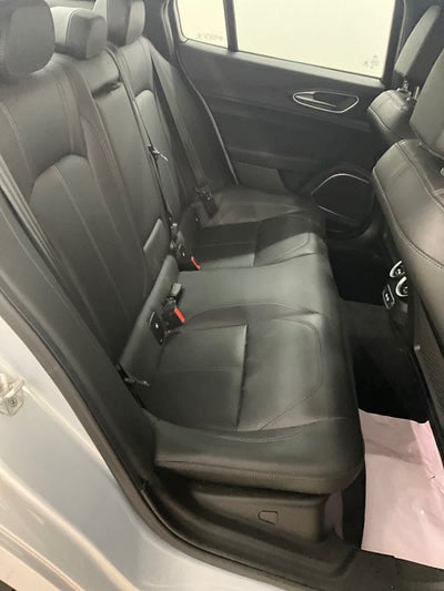 2022 Alfa Romeo Giulia Base