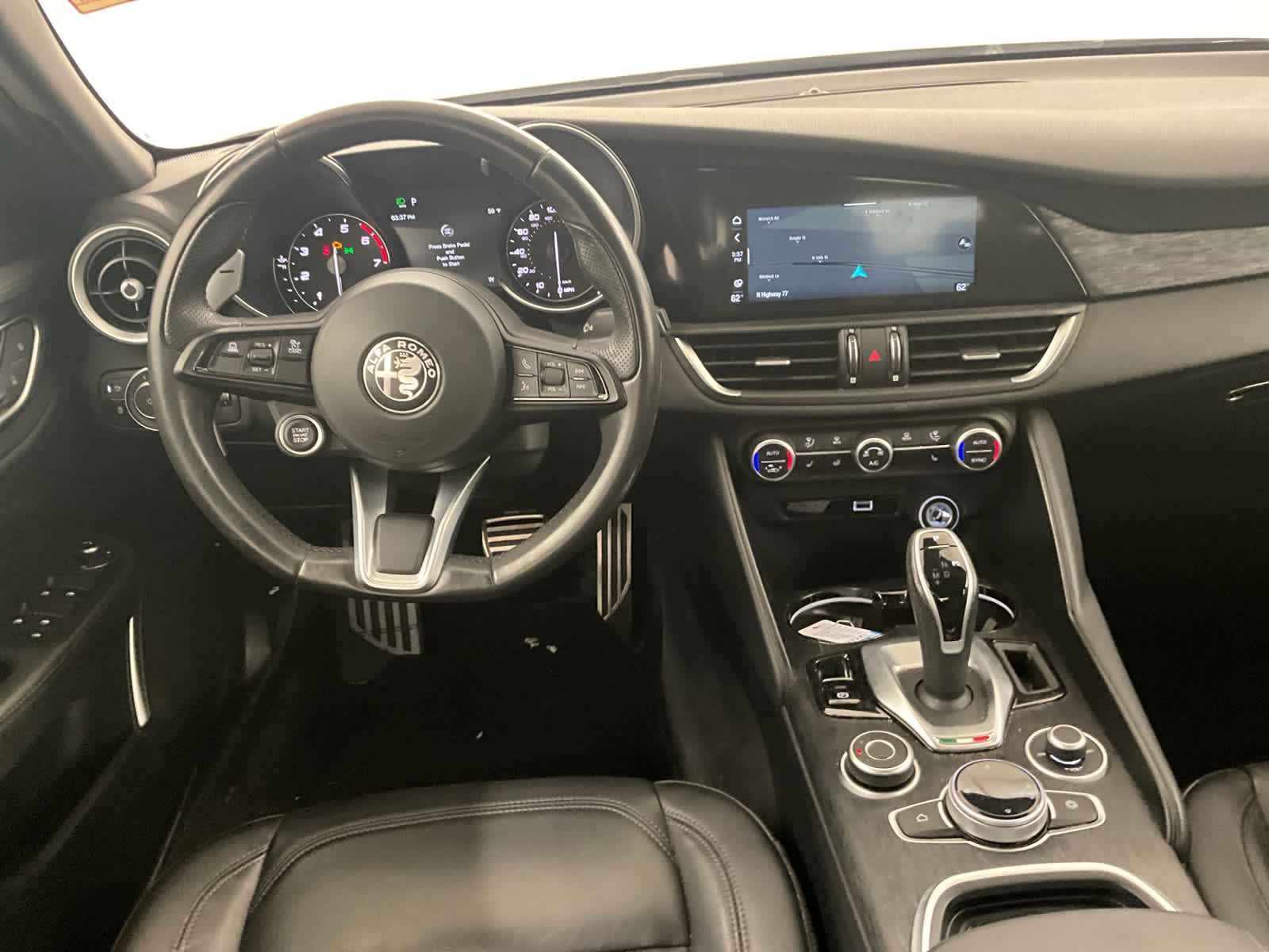 2022 Alfa Romeo Giulia Base