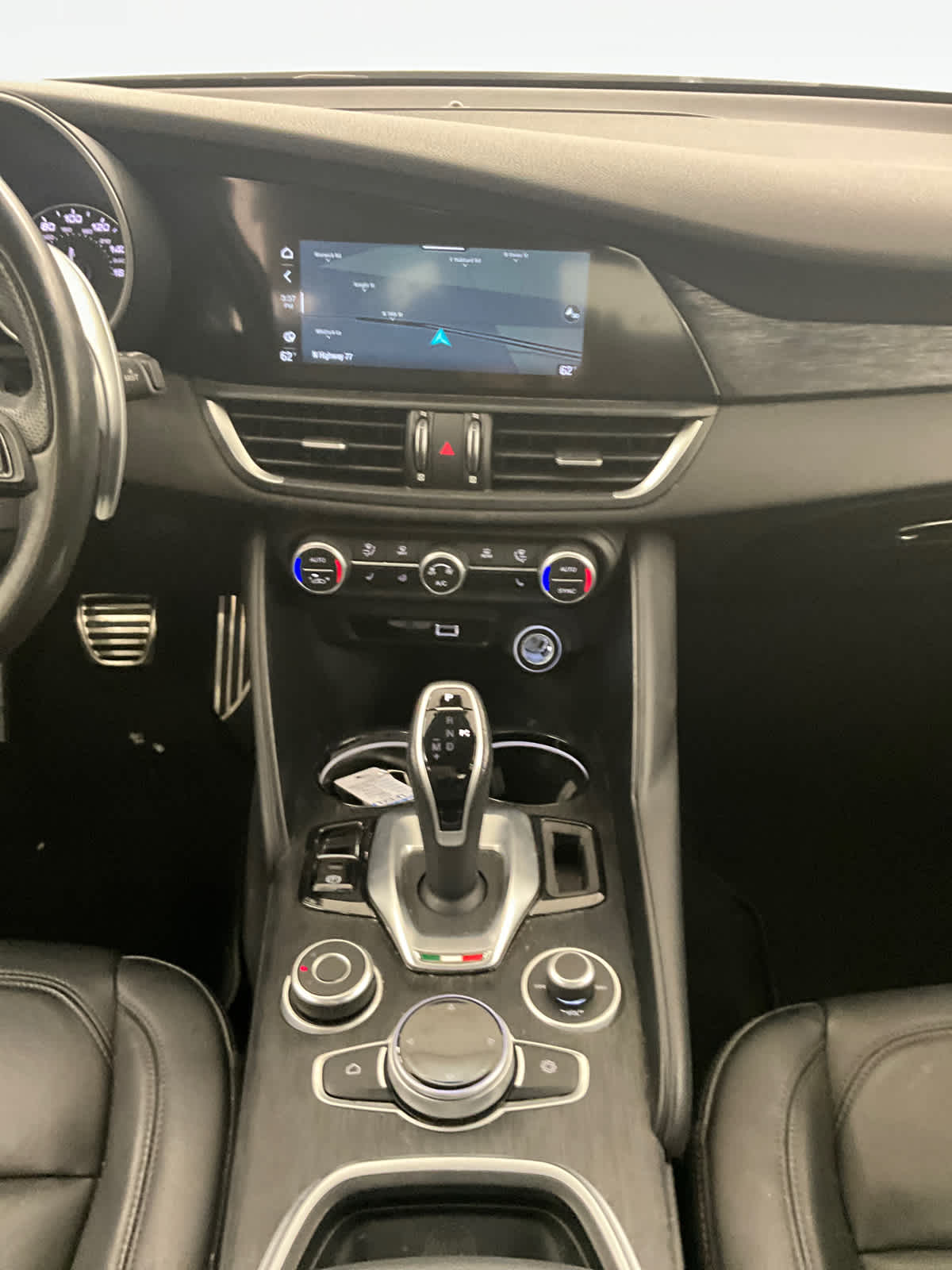 2022 Alfa Romeo Giulia Base