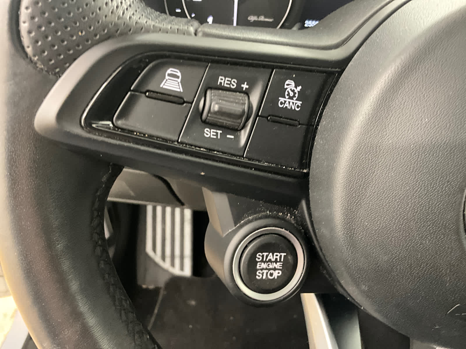 2022 Alfa Romeo Giulia Base