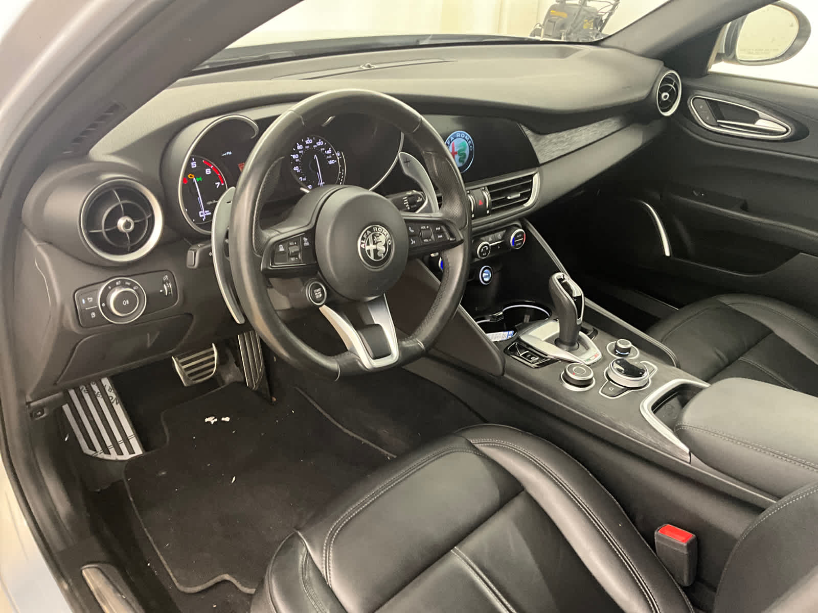 2022 Alfa Romeo Giulia Base