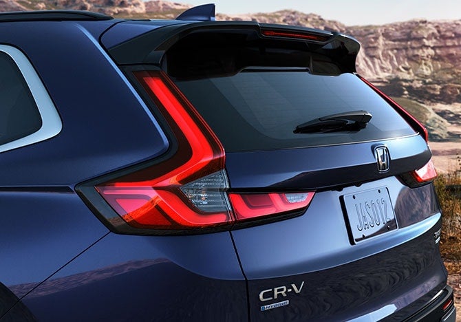 tailgate spoiler on a 2025 honda cr-v